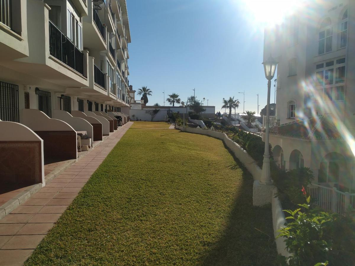 1 Bedroom Beachfront Apartment At Torecilla Beach Nerja Exteriér fotografie