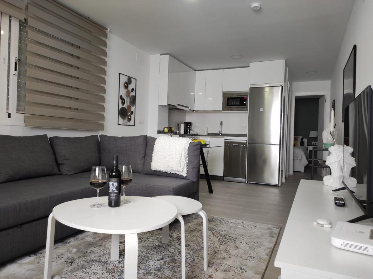 1 Bedroom Beachfront Apartment At Torecilla Beach Nerja Exteriér fotografie